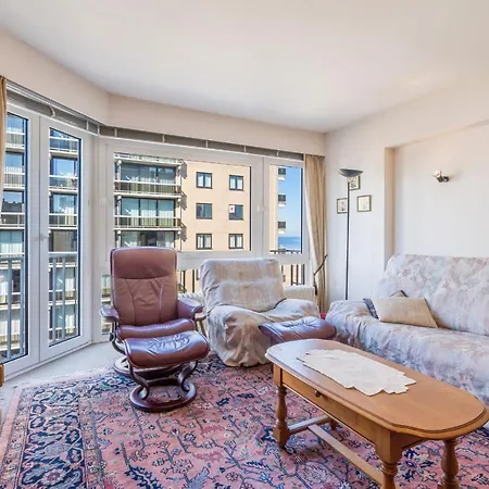 Vintage Apartment With Seaside View & Parking アパート コクセッド